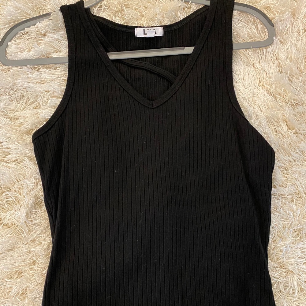 LNA Ribbed Tank